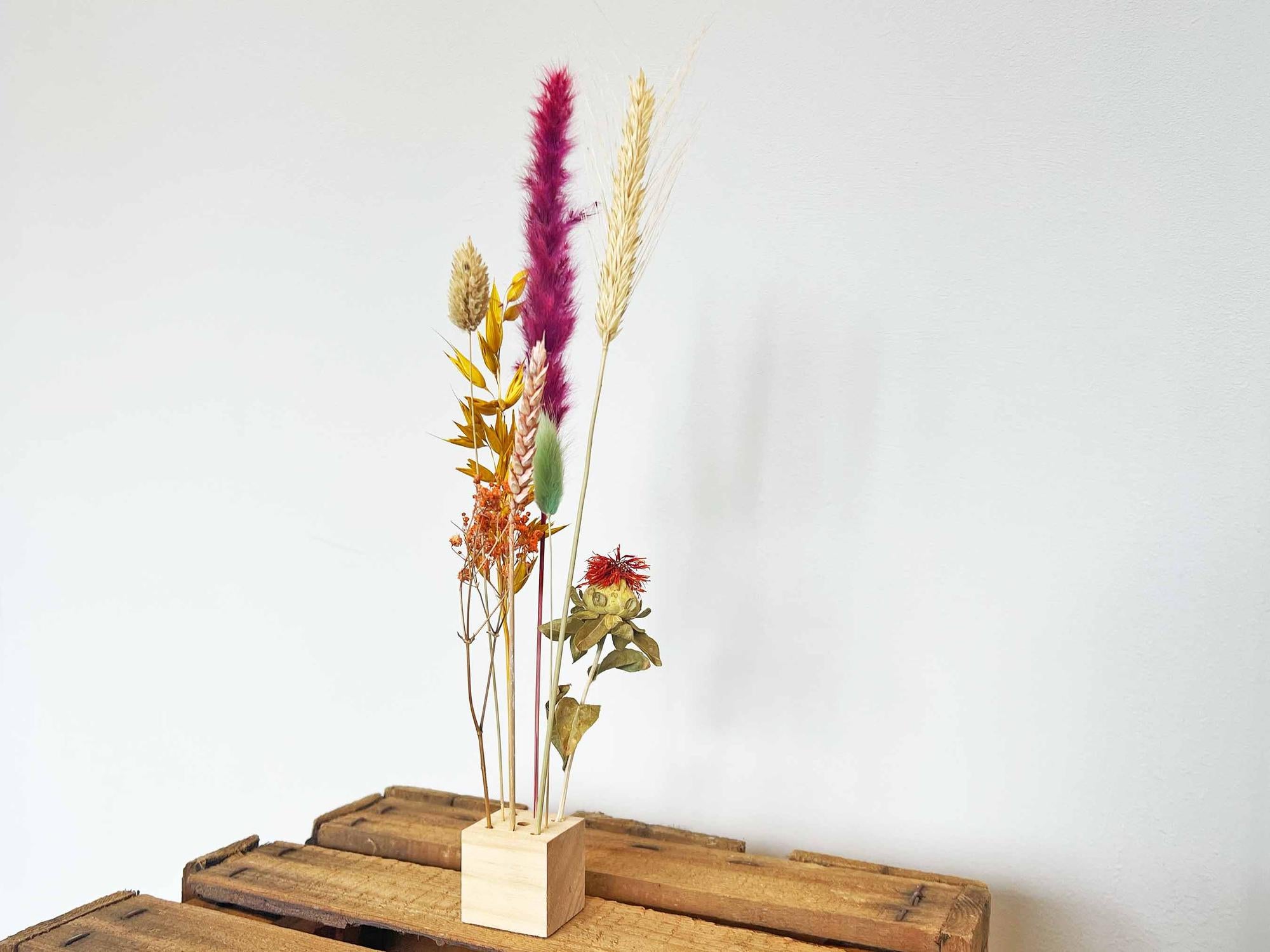 Wooden Dried flower stand - S - Flowers and Herbs + Dried Floral Arrangement